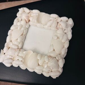 Rachel Ashwell Shabby Chic: Handmade White Seashell Photo Frame